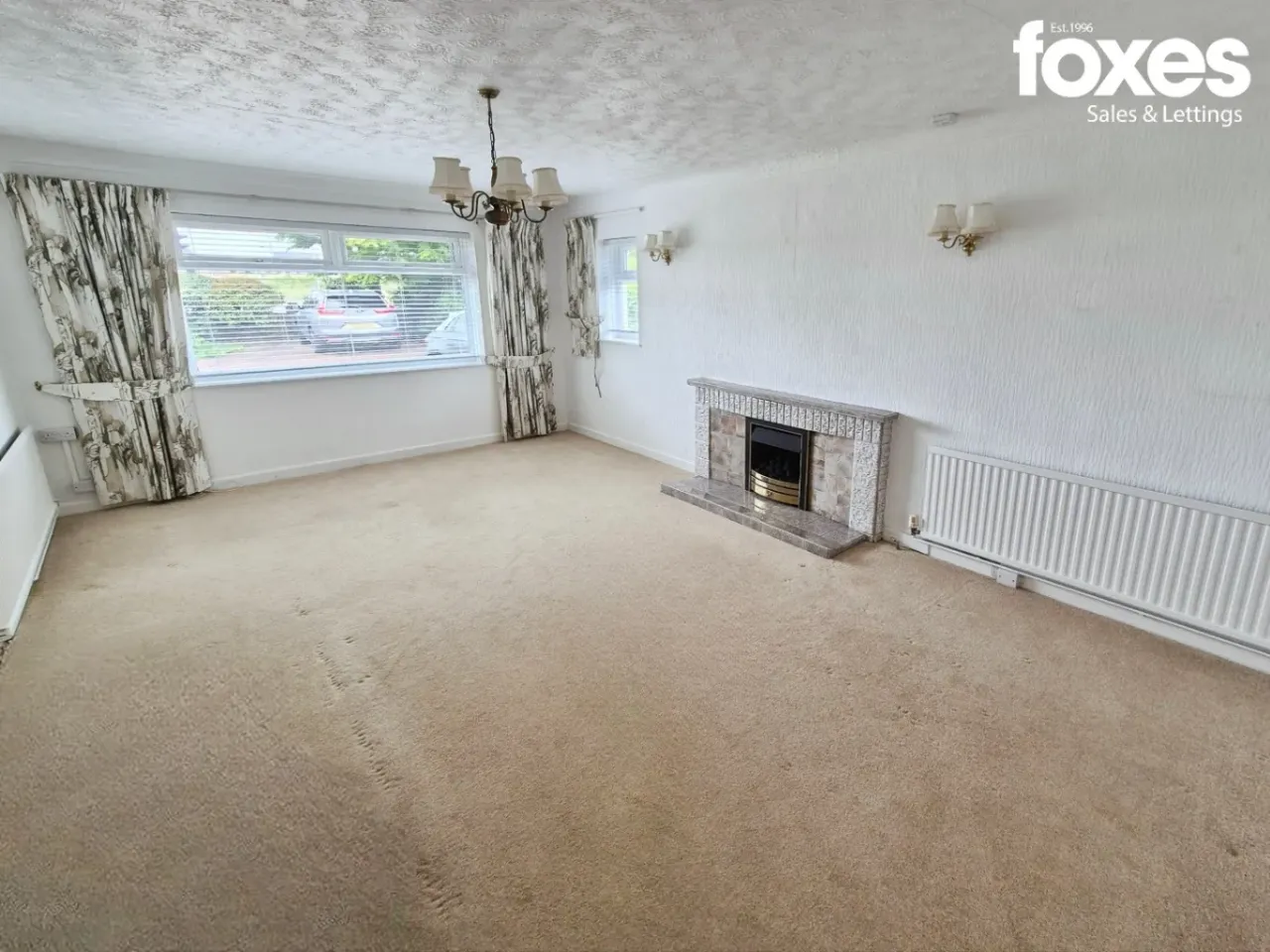 Christchurch Road, West Parley, BH22, photo 2