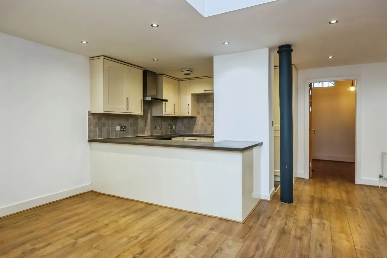 Roden Street, Nottingham, Nottinghamshire, NG3, photo 9