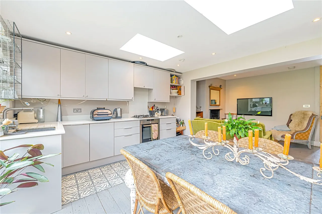 South Road, Hampton, TW12 3PE, photo 5