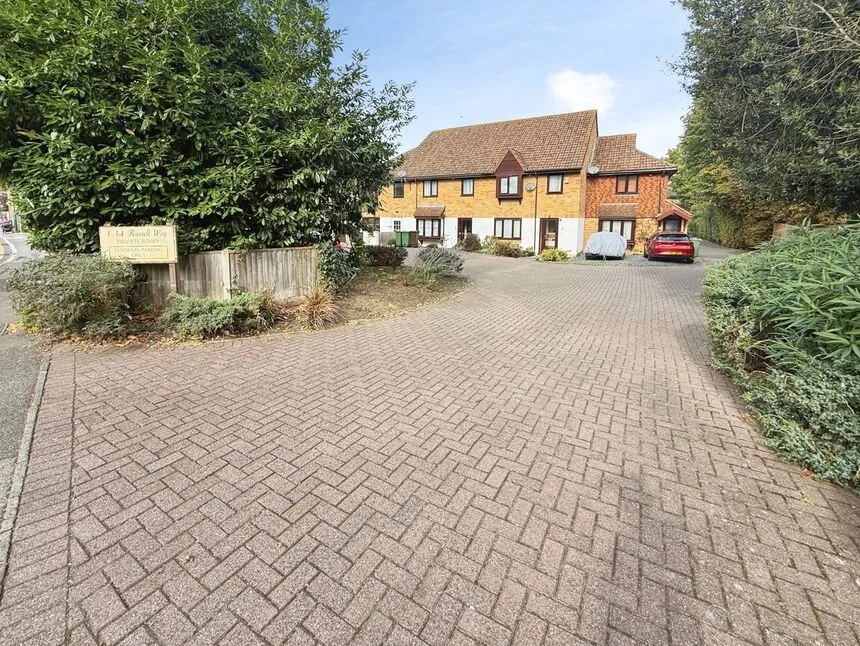 2 bed house for sale, Russell Way, Sutton, SM1