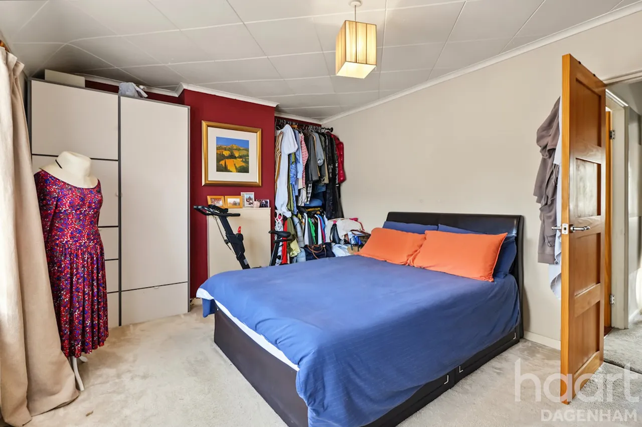 Neasham Road, Dagenham, RM8, photo 13