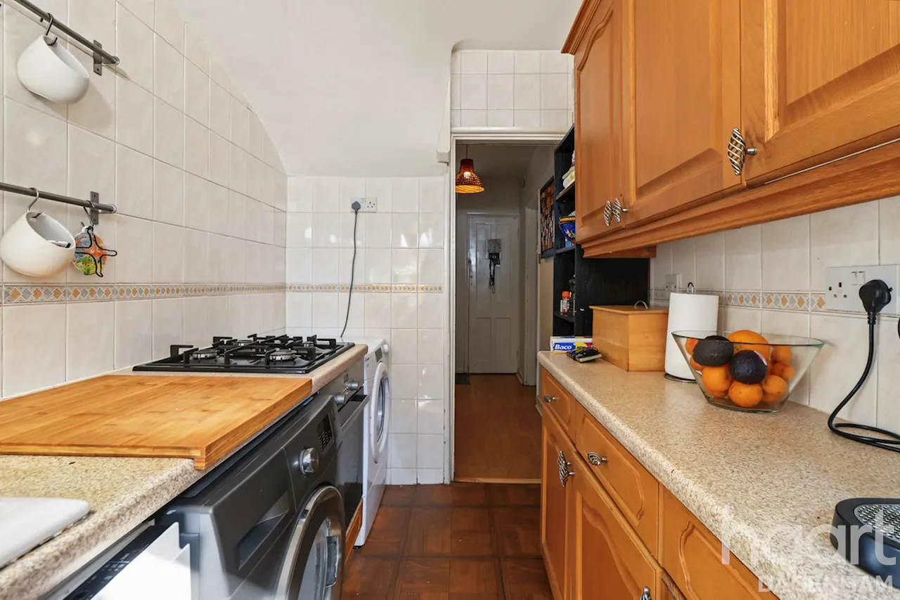 Neasham Road, Dagenham, RM8, photo 5