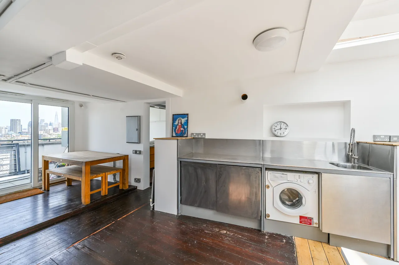 67 Brawne House, Brandon Estate, London, photo 7