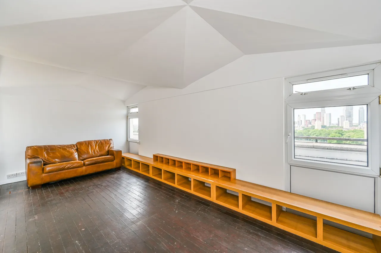 67 Brawne House, Brandon Estate, London, photo 4