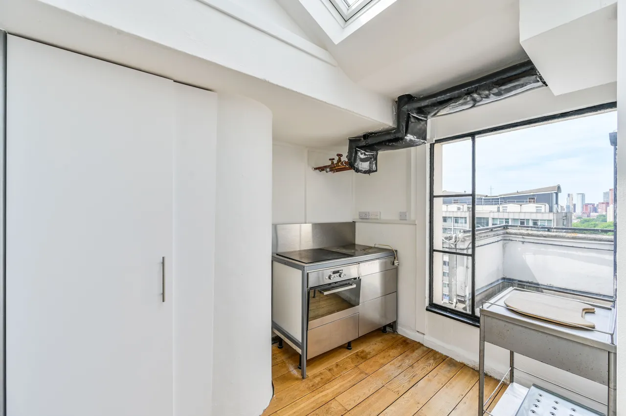 67 Brawne House, Brandon Estate, London, photo 9