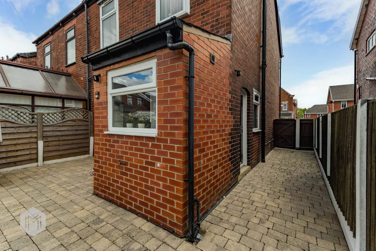 Lowes Road, Bury, BL9 6PW, photo 19