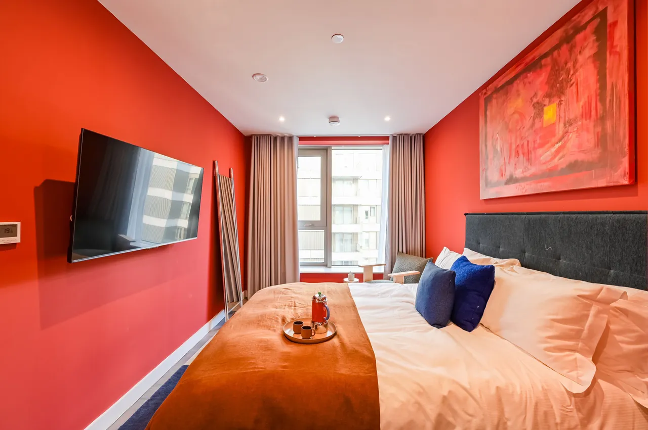 London, E20, photo 6