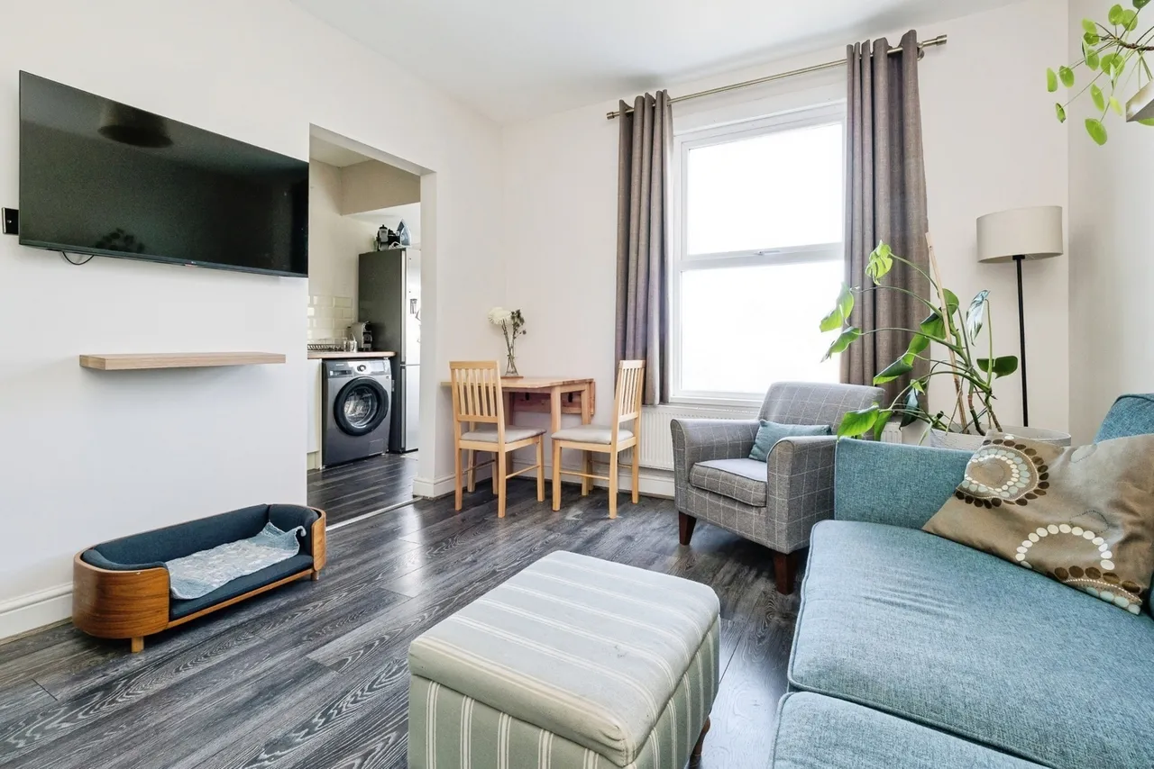 Leigh Road, East Ham, London, E6, photo 9