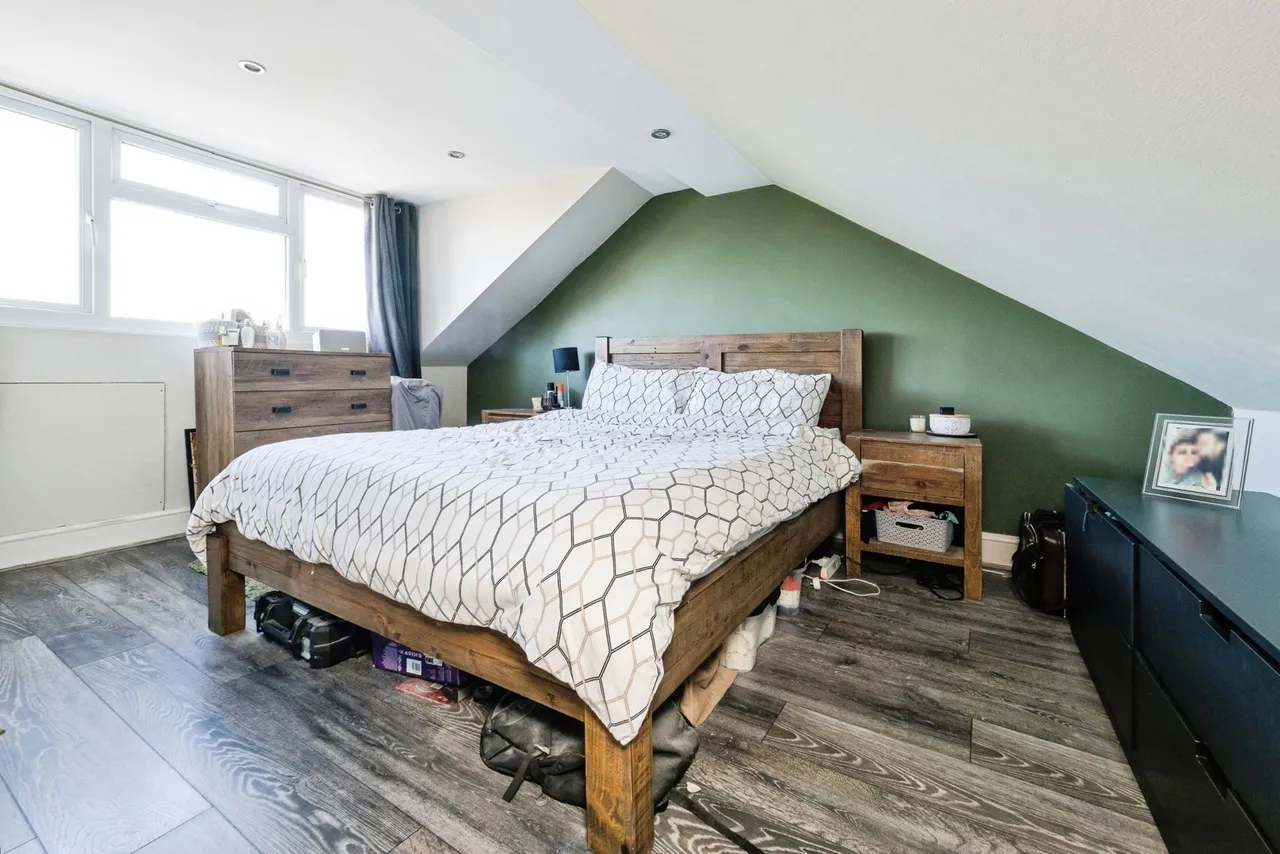 2 bed flat for sale — Leigh Road, East Ham, London, E6