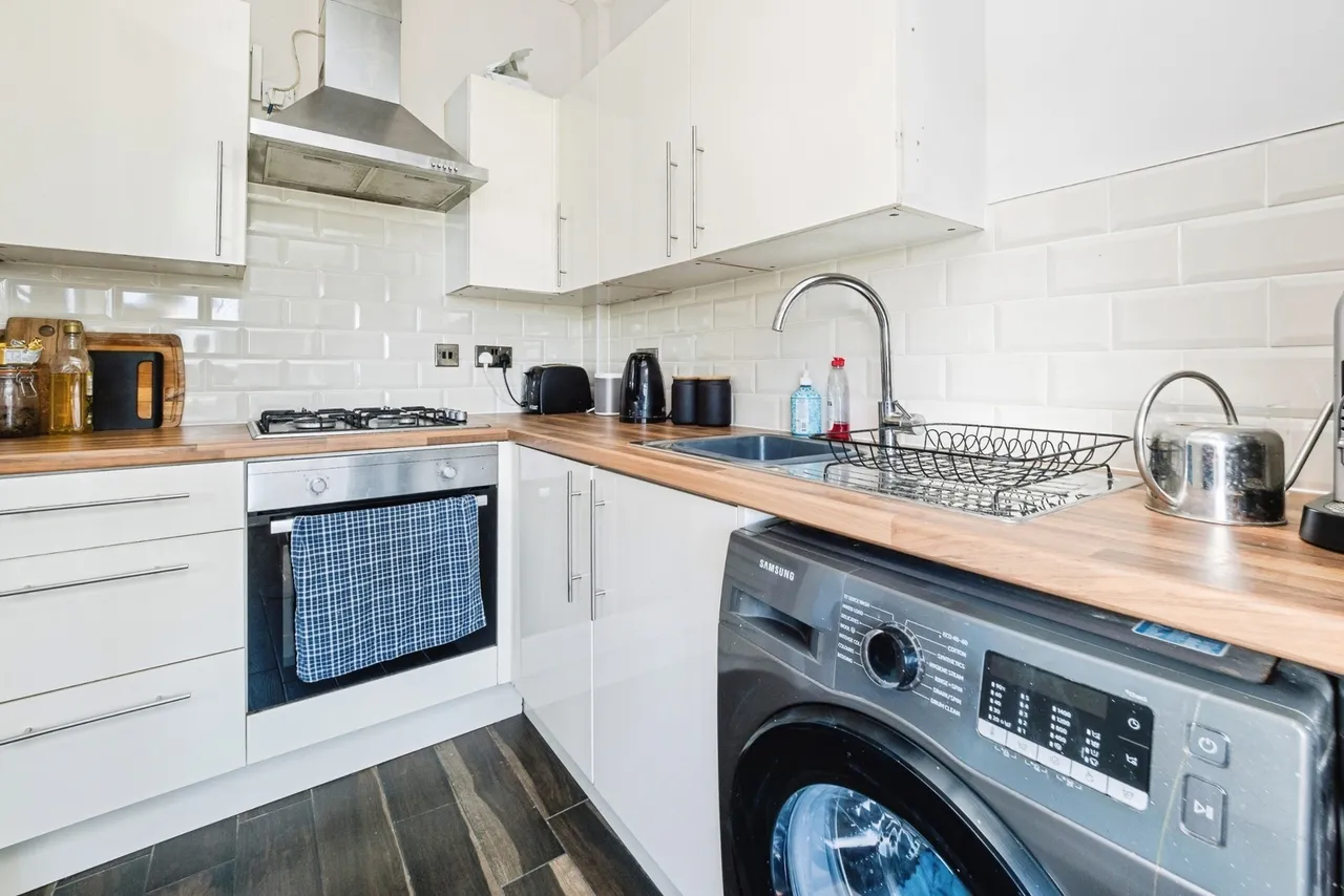 Leigh Road, East Ham, London, E6, photo 6