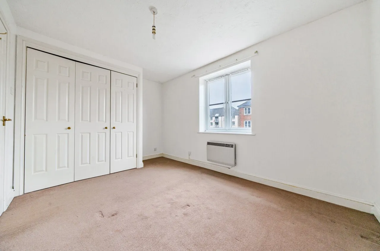 Waterside Court, Alton, GU34, photo 4
