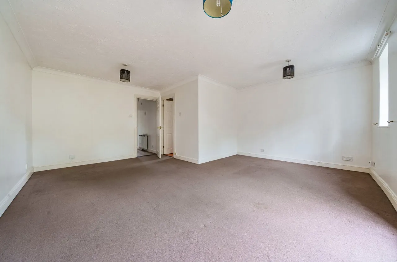 Waterside Court, Alton, GU34, photo 6