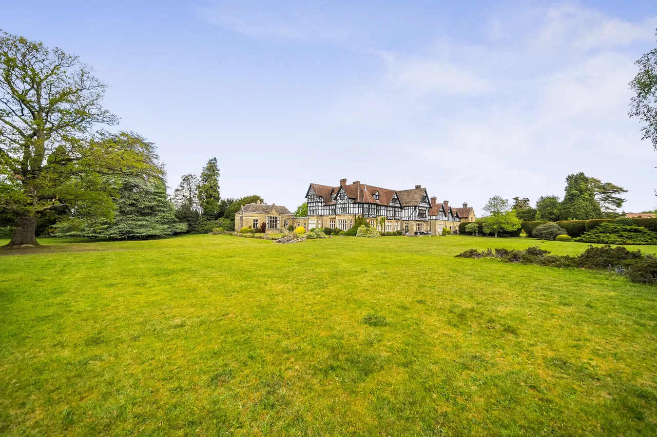 Forest Road, Horsham, RH12, photo 8