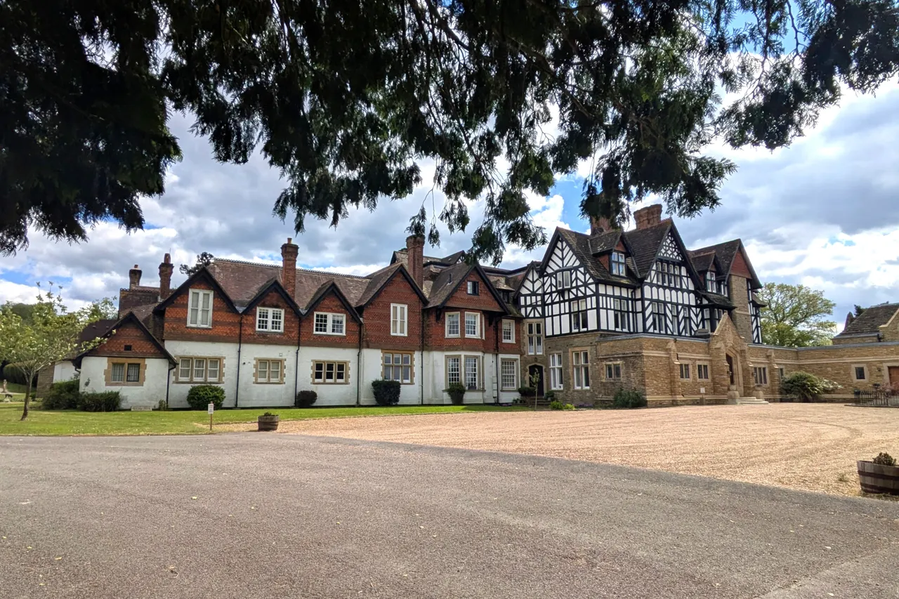 Forest Road, Horsham, RH12, photo 11