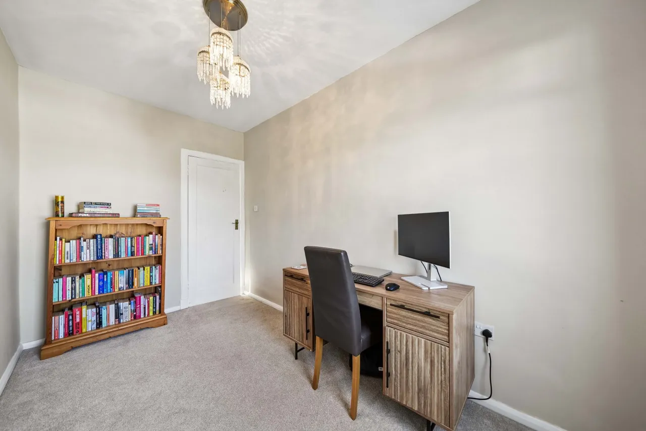 Orchard Park Avenue, Giffnock, G46, photo 15