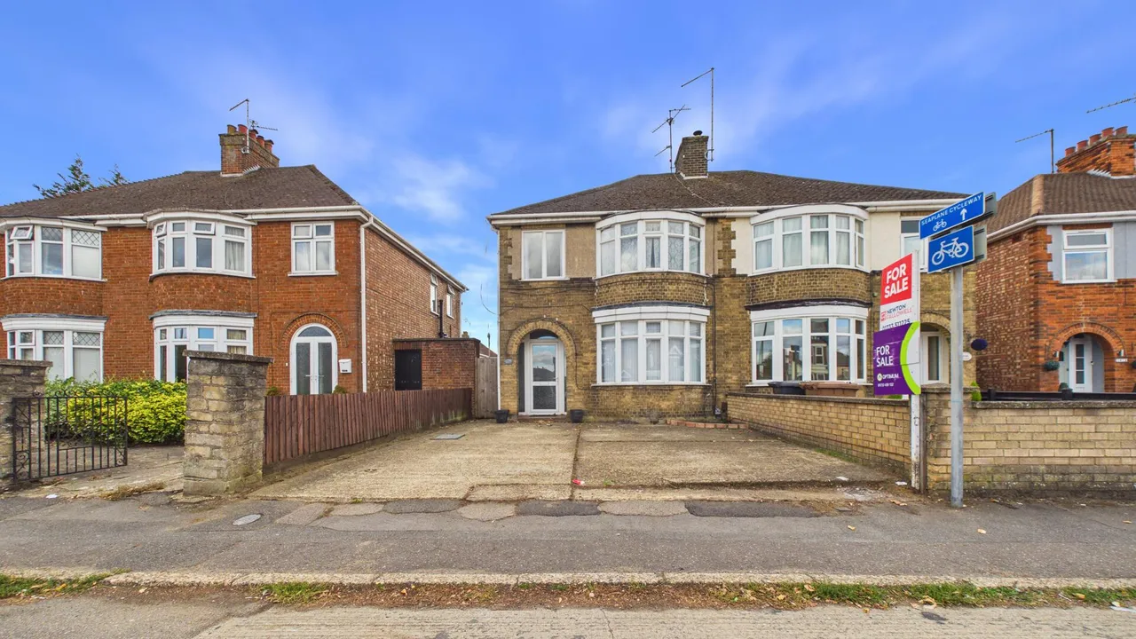 3 bed house for sale, Lincoln Road, Peterborough, PE4