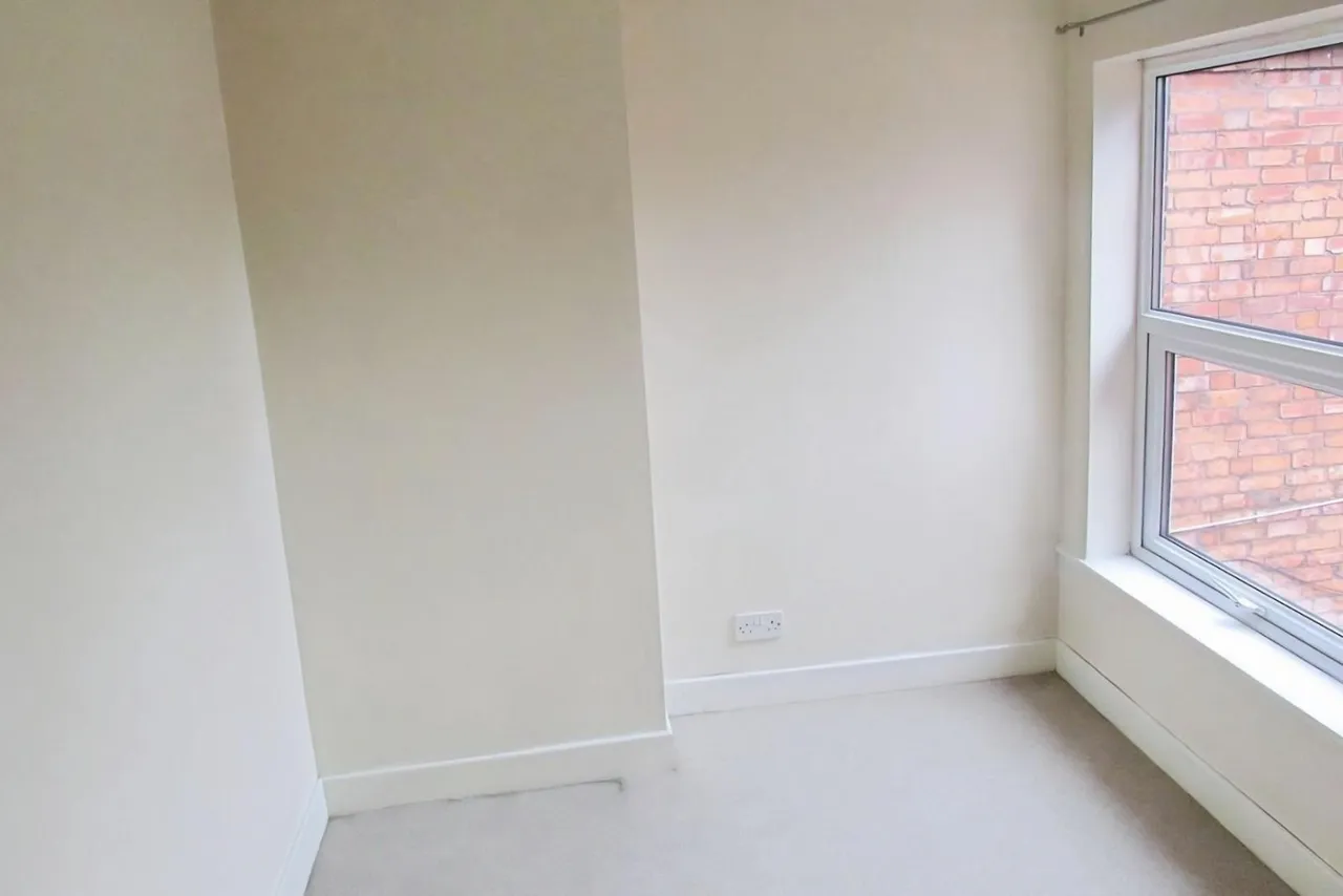 Tamworth Road, Two Gates, B77, photo 8