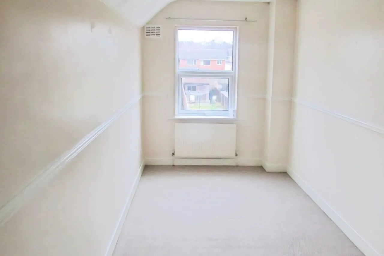 Tamworth Road, Two Gates, B77, photo 7