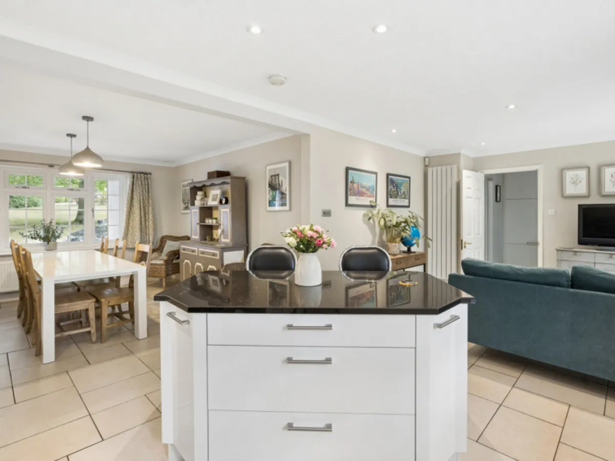 Amersham Road, Hazlemere, HP15, photo 4