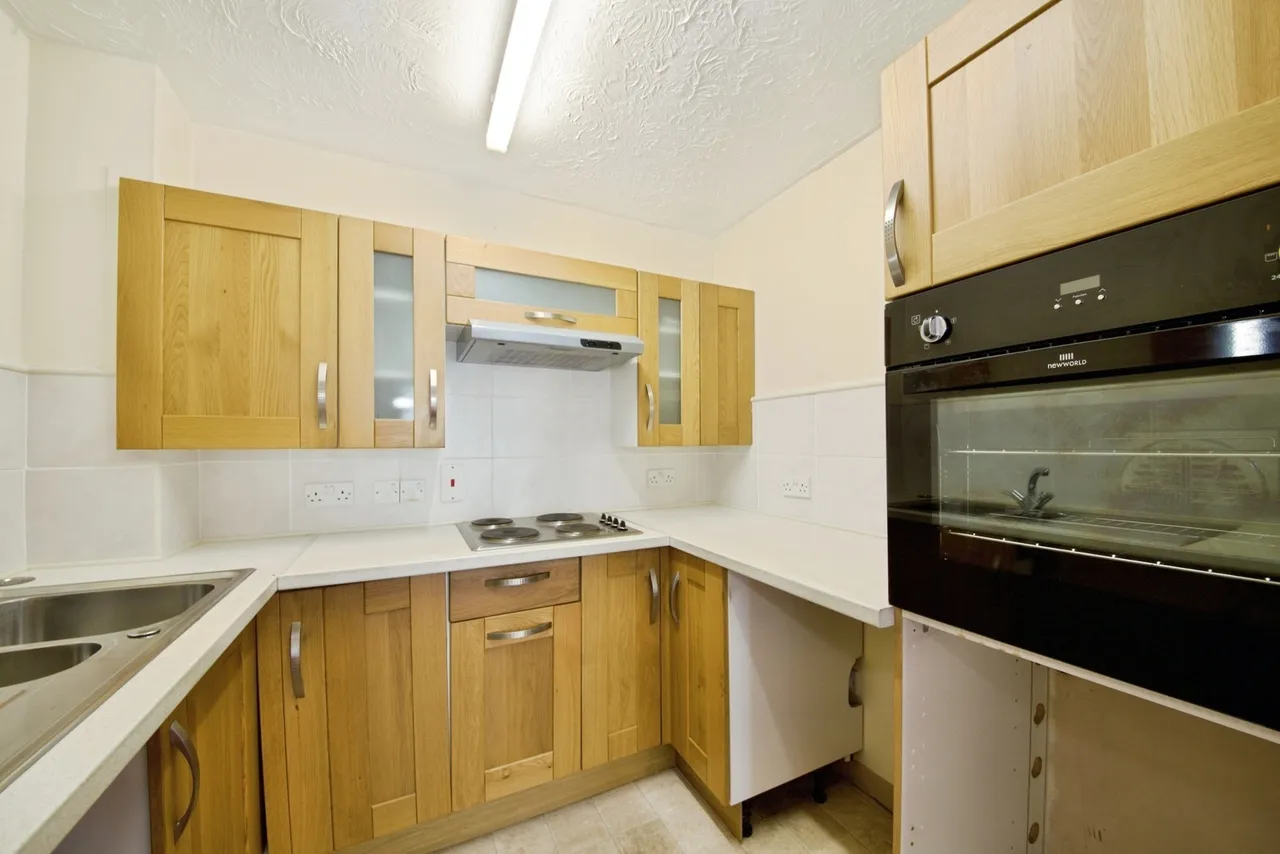 Watermans, Junction Road, Romford, RM1, photo 10