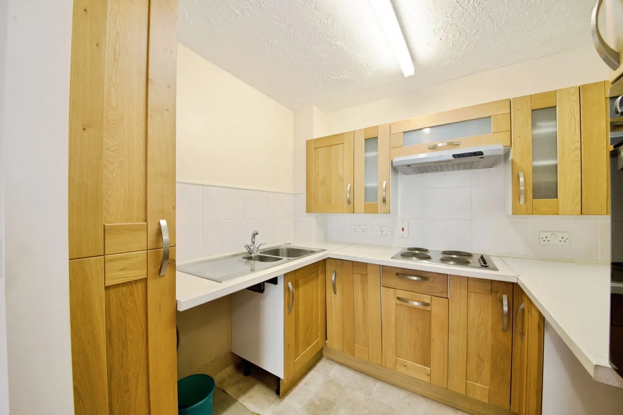 Watermans, Junction Road, Romford, RM1, photo 13