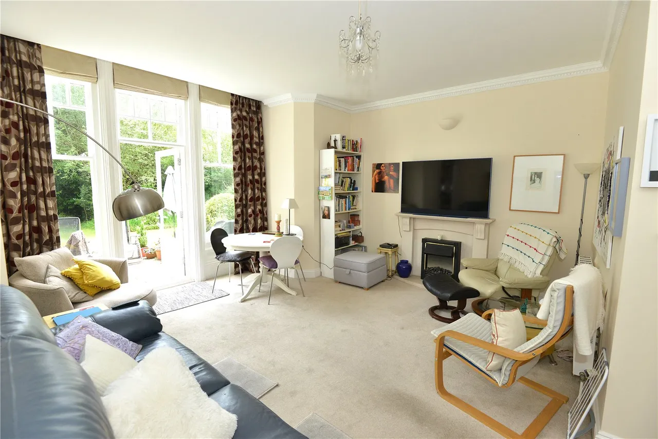 Highfield Hall, Fordingbridge, Hampshire, SP6 3BS, photo 4