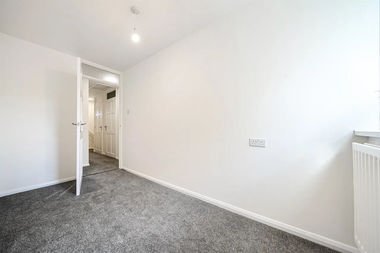 Snedshill Way, Snedshill, TF2, photo 9