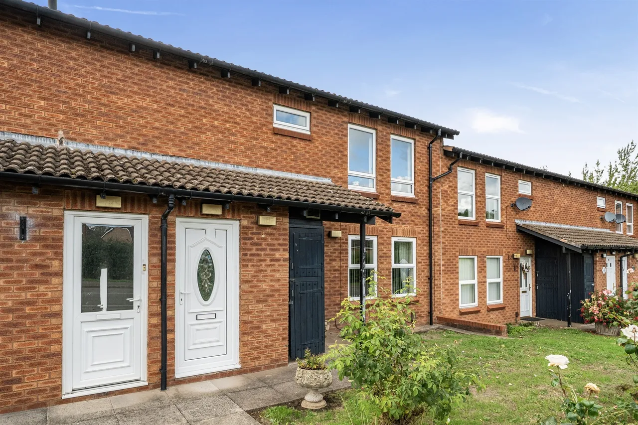 2 bed flat for sale, Snedshill Way, Snedshill, TF2
