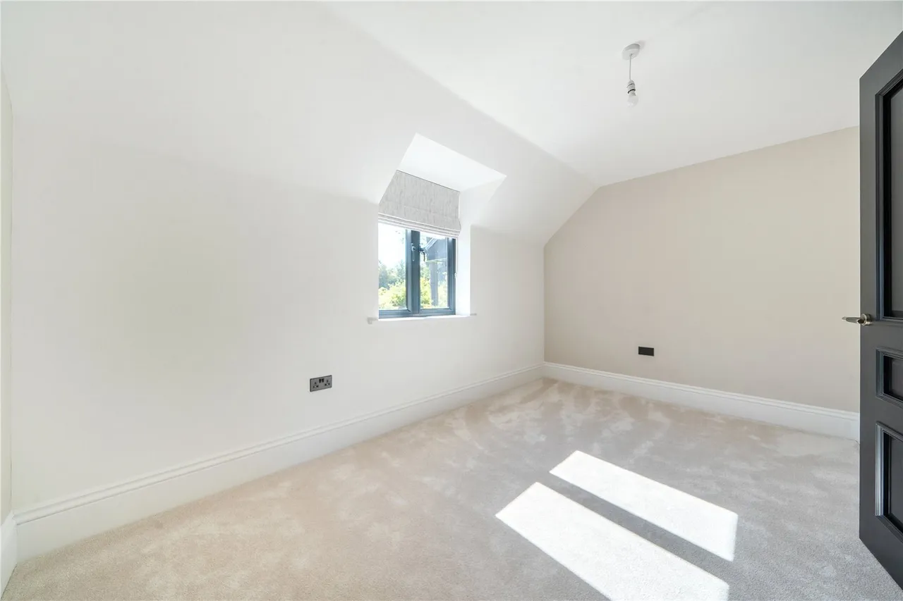 Mill Lane, HP8, photo 24