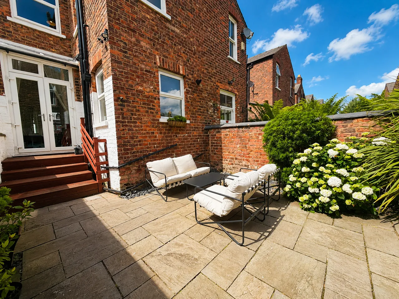 Brogden Grove, Sale, M33, photo 15