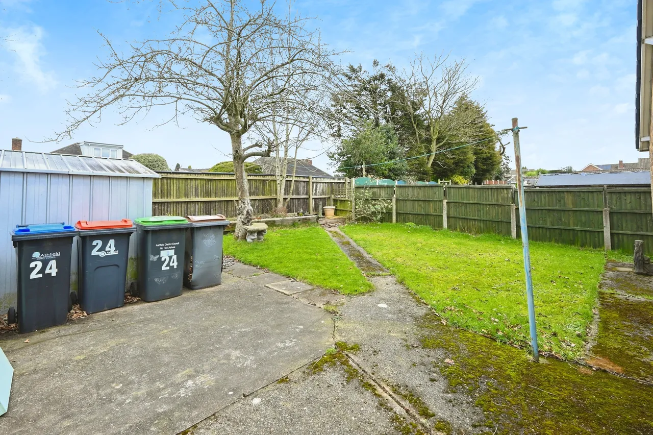 Beverley Drive, Kirkby-in-Ashfield, Nottingham, Nottinghamshire, NG17, photo 14