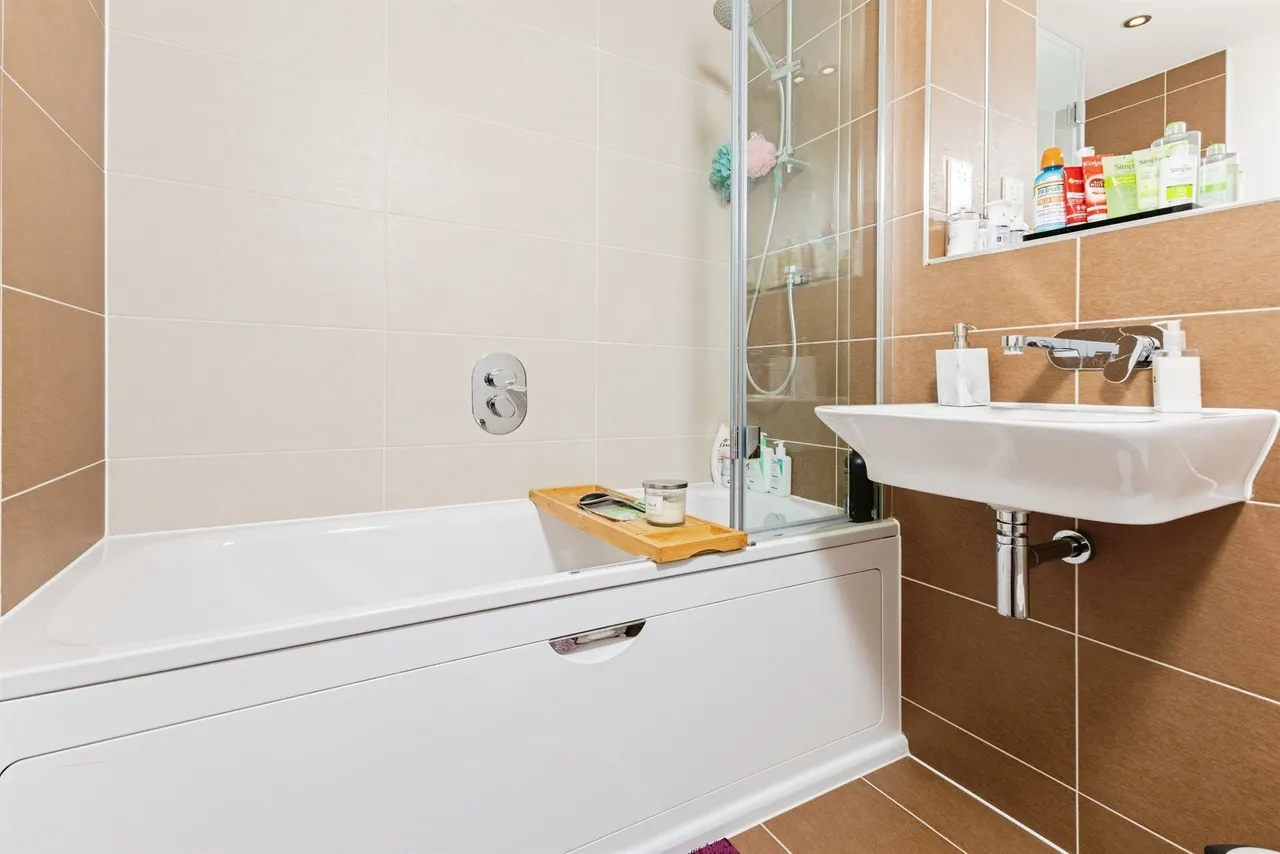 Longships Way, Reading, RG2, photo 15