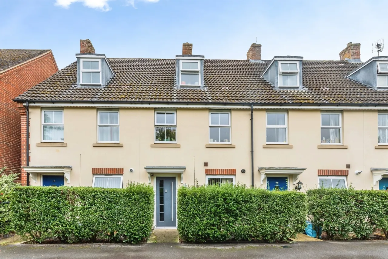 Lavinia Walk, Swindon, SN25, photo 12