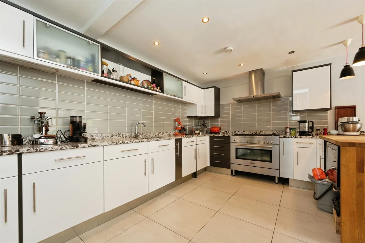 Beechcroft Road, Bushey, WD23, photo 20