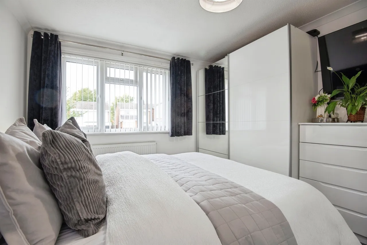Housman Avenue, Royston, photo 11