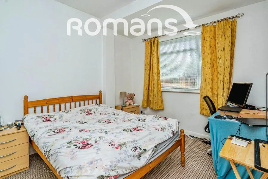 Southwell Park Road, Camberley, GU15, photo 6