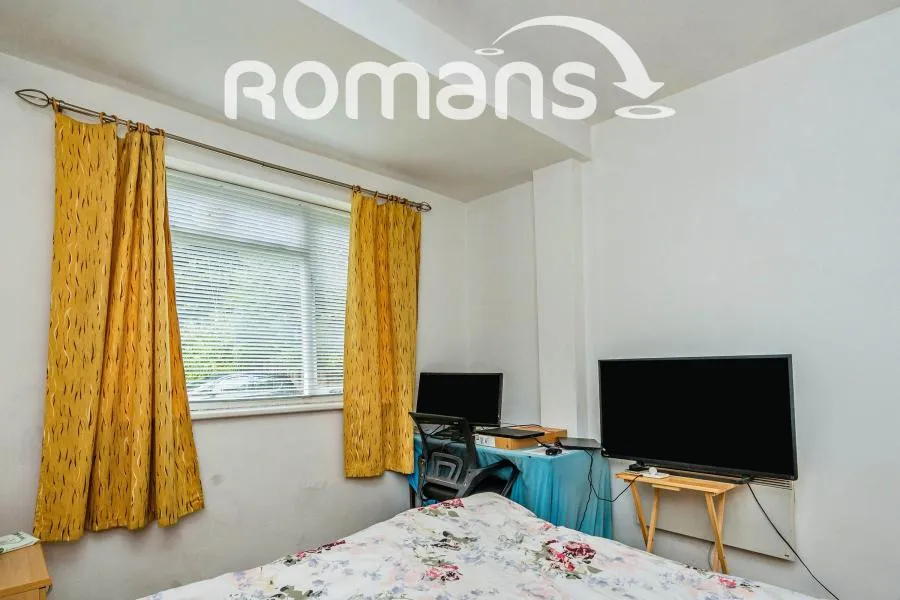 Southwell Park Road, Camberley, GU15, photo 7