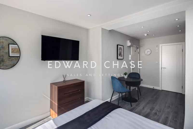 Perth Road, Ilford, IG2, photo 6