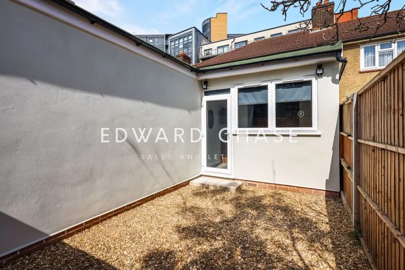 Perth Road, Ilford, IG2, photo 10
