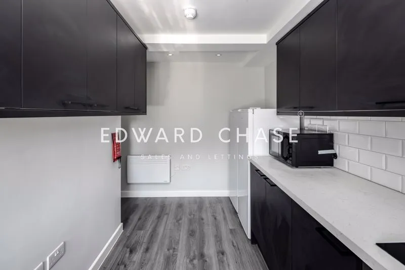 Perth Road, Ilford, IG2, photo 14