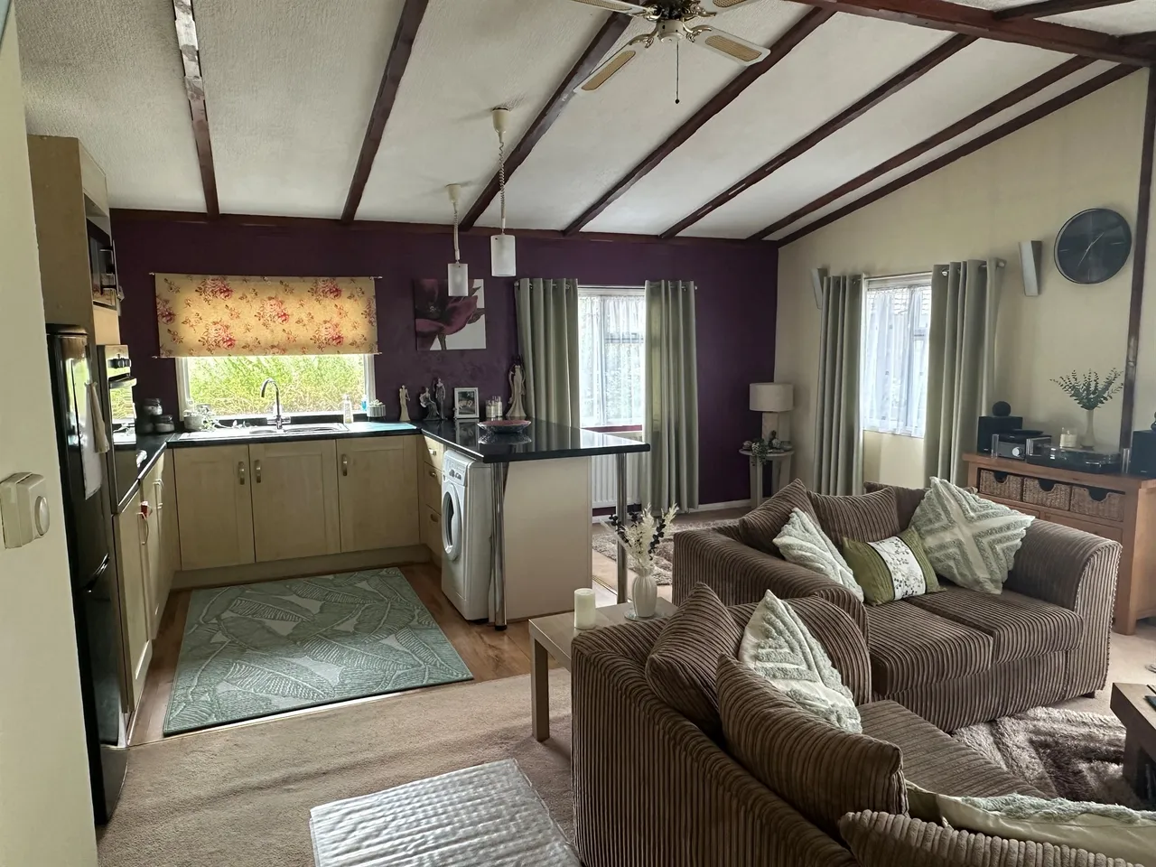 Chesham Road, Wigginton, HP23, photo 2