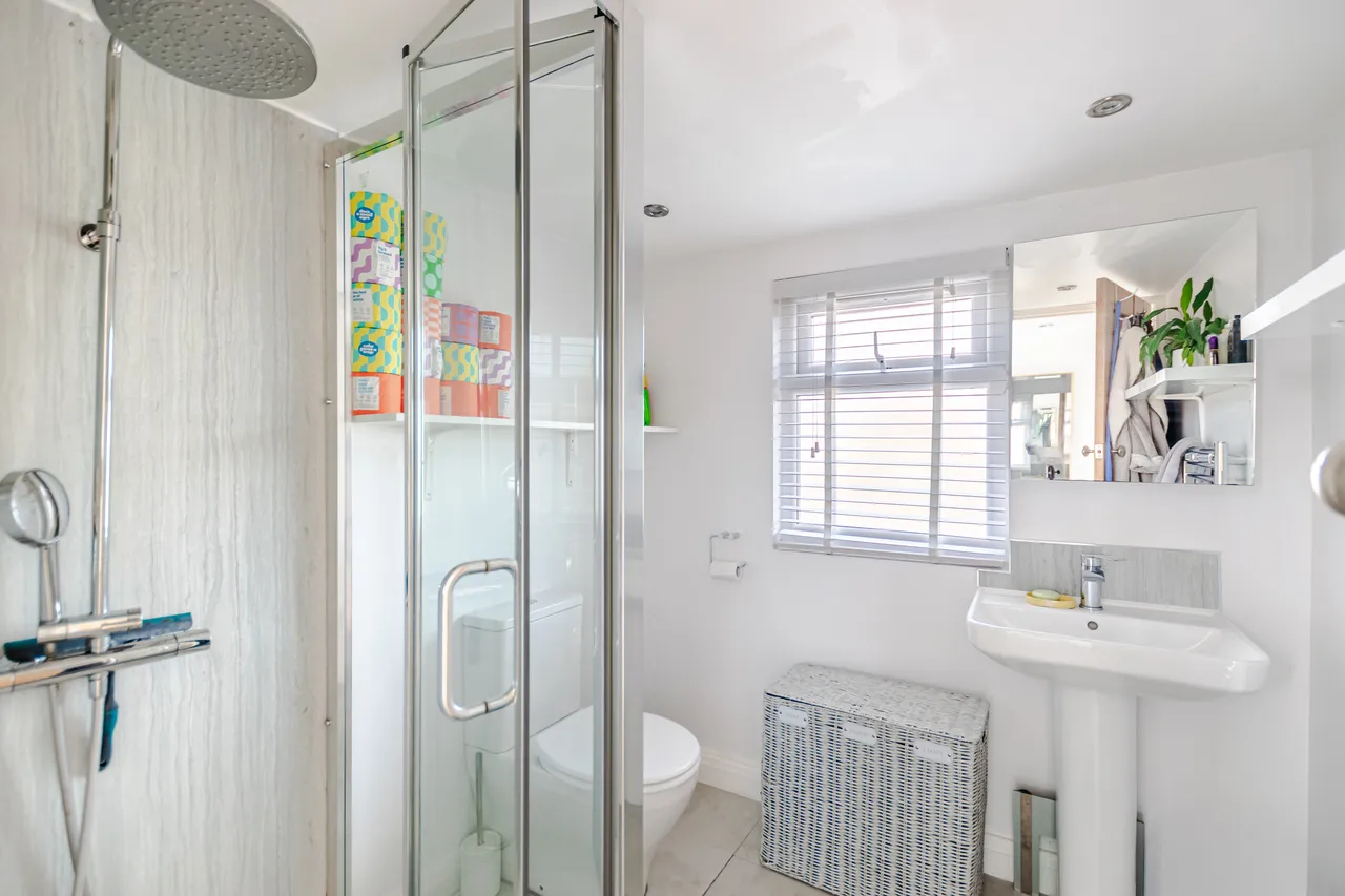 The Drive, Lidgett Park, LS8, photo 25