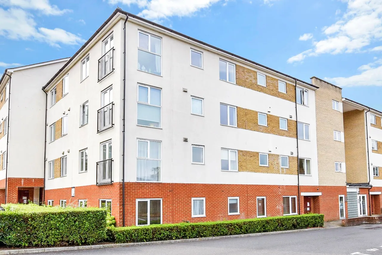 2 bed flat for sale, Bambridge Court, Maidstone, ME14