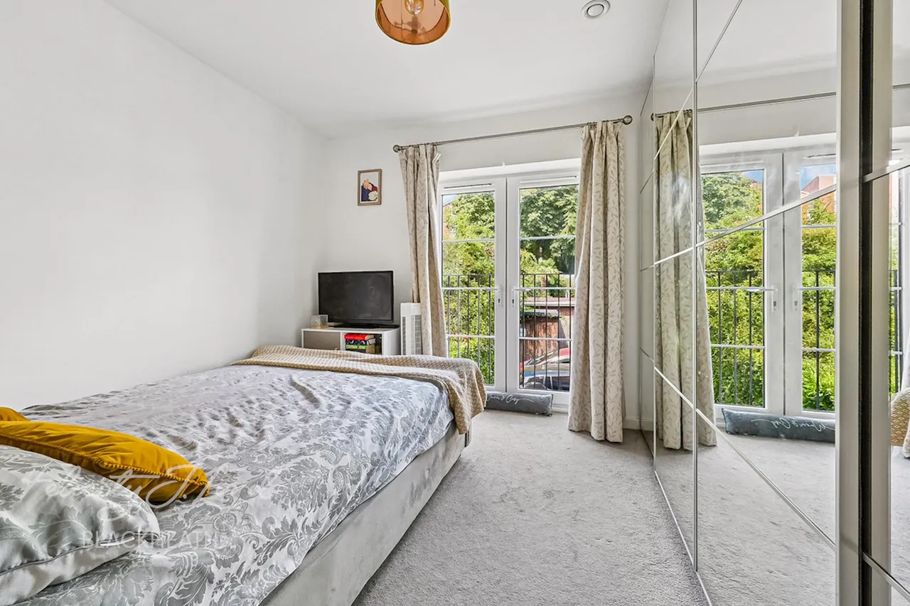 Shooters Hill, photo 4