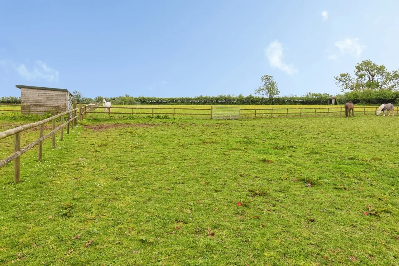 Broadlay, Ferryside, SA17, photo 2
