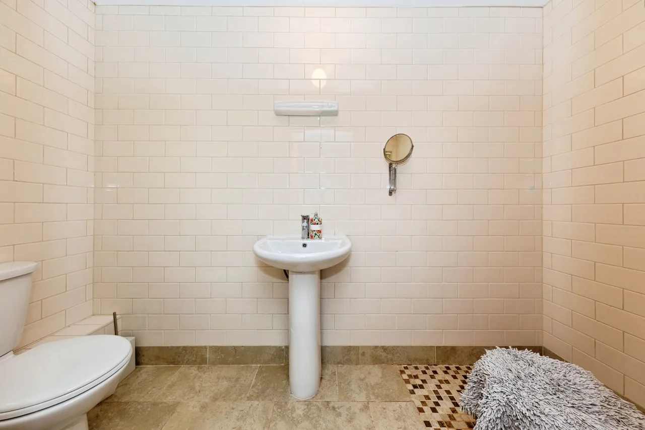 Broadlay, Ferryside, SA17, photo 15