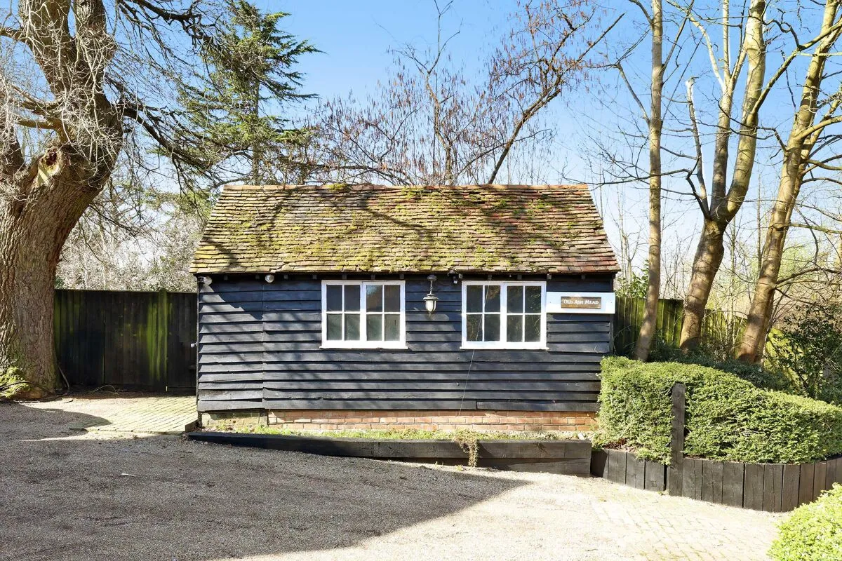 Ashmead Lane, Denham, UB9, photo 24