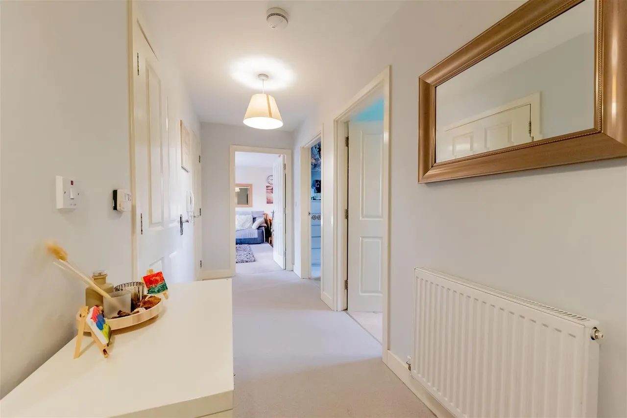 Waterers Way, Bagshot, photo 15