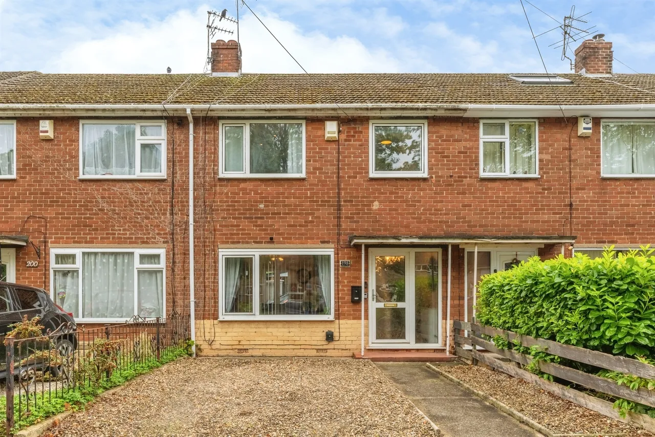 3 bed house for sale — Wymersley Road, Hull