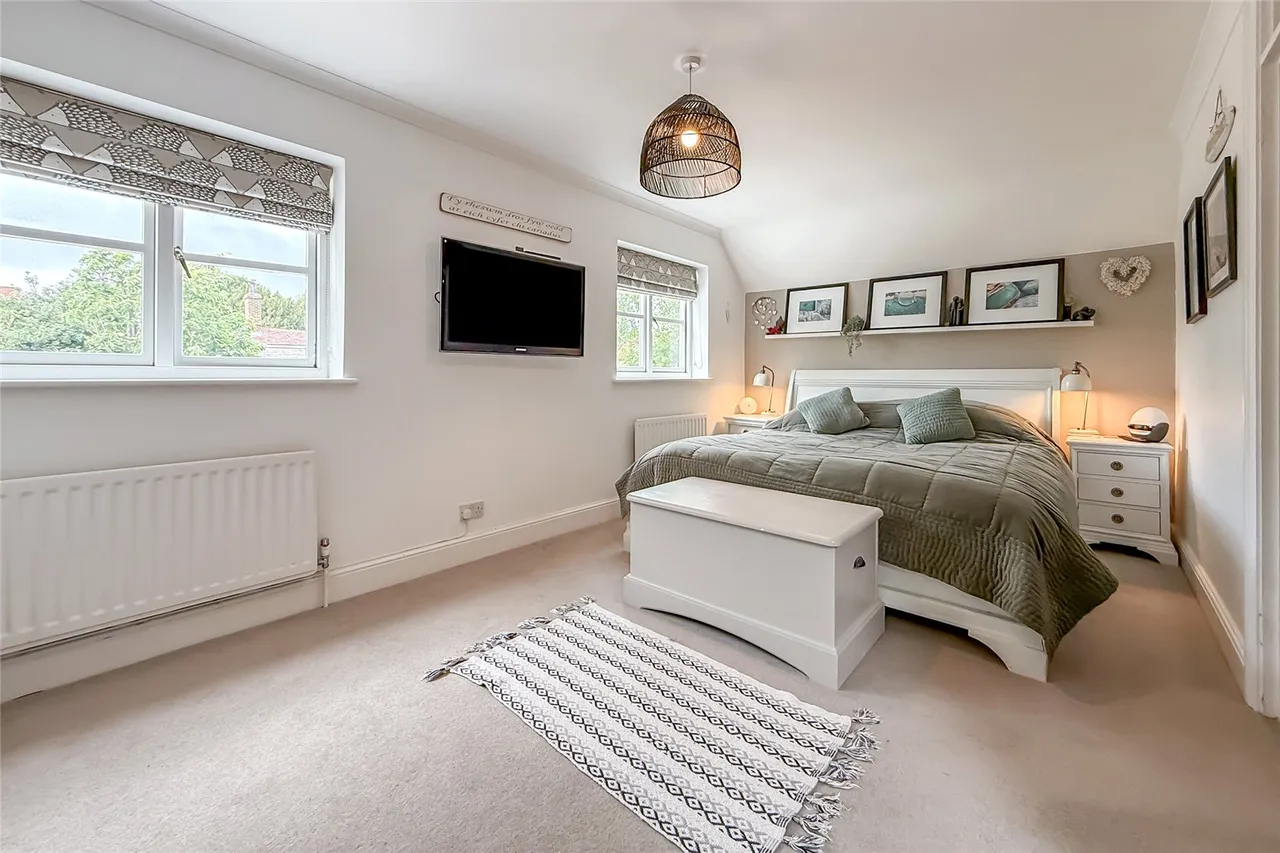 Fish Street, Redbourn, Hertfordshire, AL3 7LP, photo 8